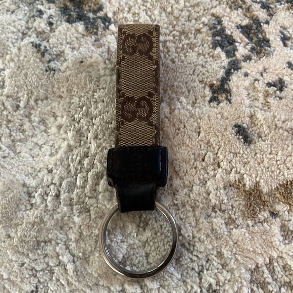 Gucci - Picture 4 of 4